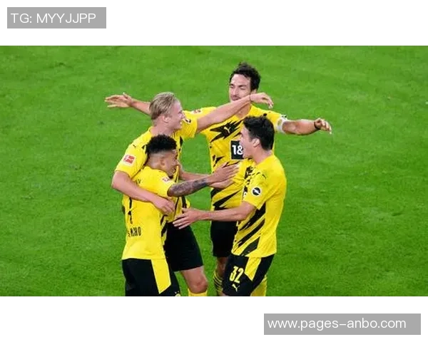 多特蒙德关注17岁左后卫普拉特斯交易价格成关键难题