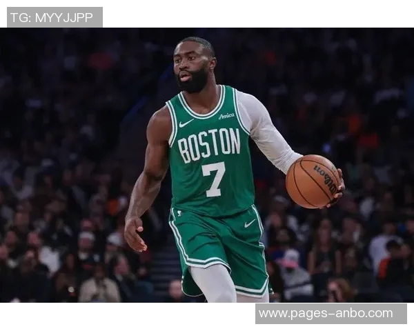 杰伦布朗对裁判漏判乔治铲翻表示愤怒认为这种情况不可接受